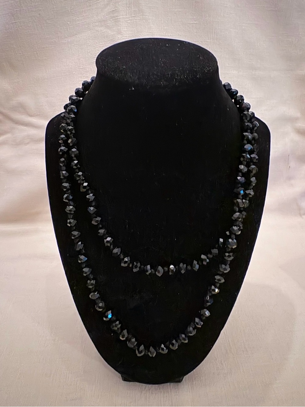 Elegant Black Crystal Beaded Necklace - Women Jewelry